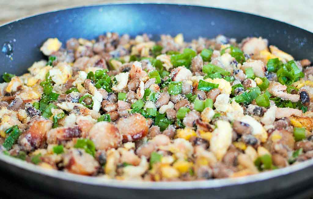 Comidas tipicas de minas gerais feijão tropeiro