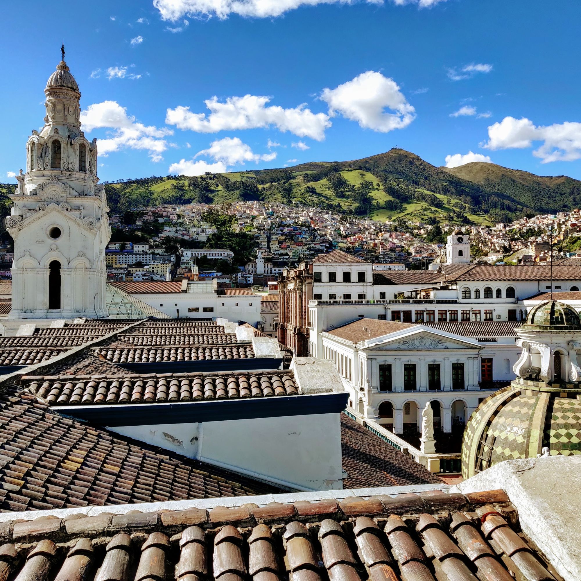 Quais são as opções de passeios e o que fazer em Quito, capital do Equador?